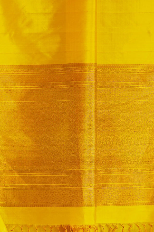 Sarong Pallu Yellow