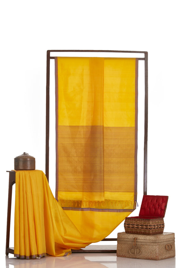 Sarong Pallu Golden Yellow