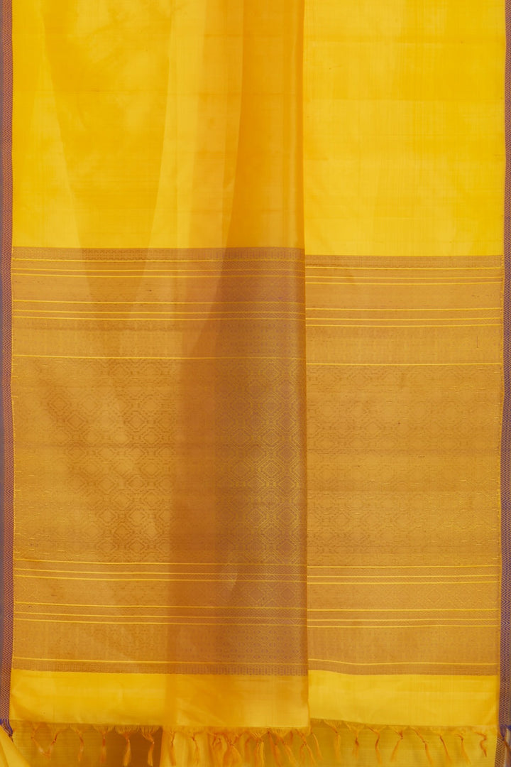 Sarong Pallu Golden Yellow