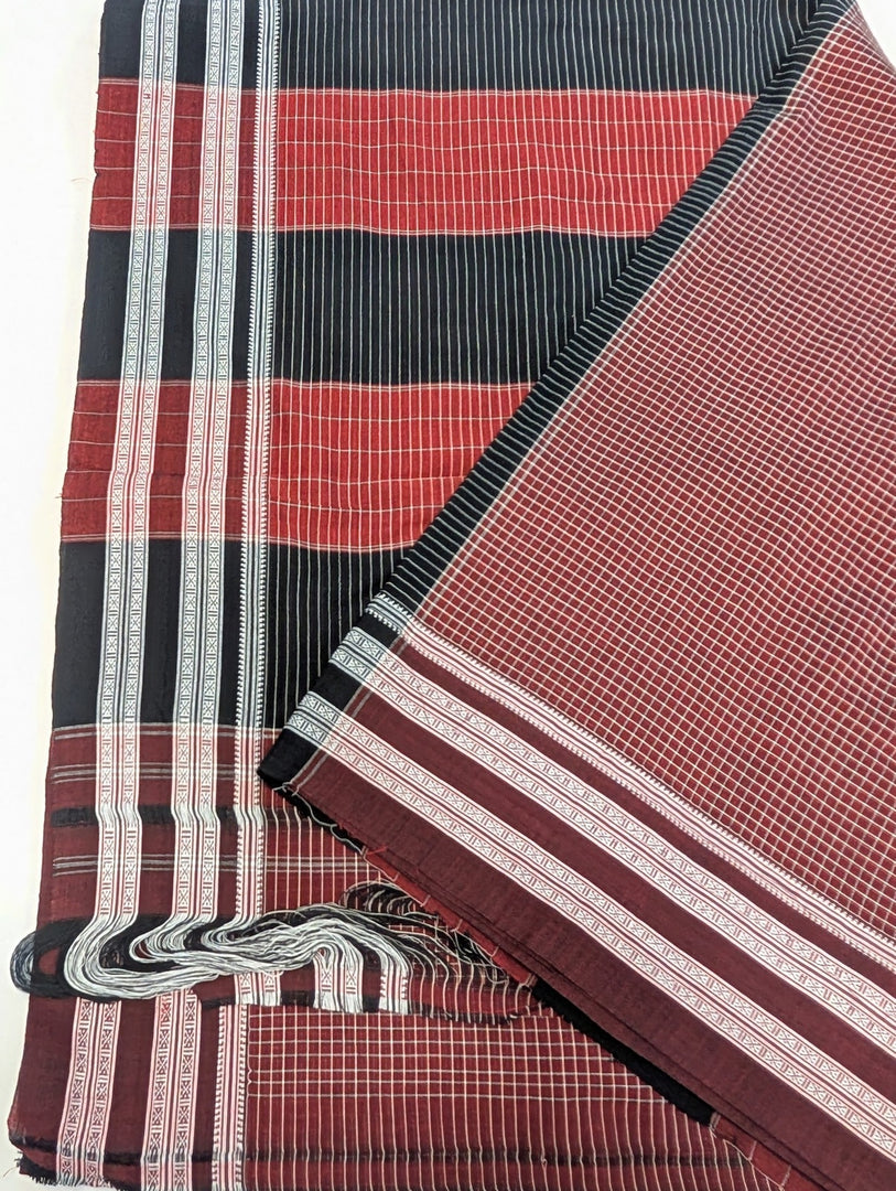 Gaadi Dhadi Bdr Maroon